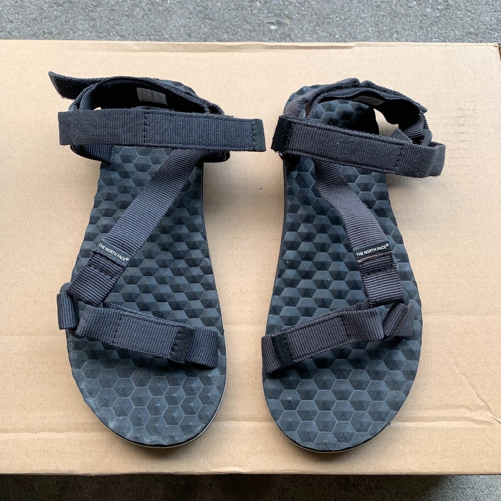 North Face womens size 7 or mens size 5